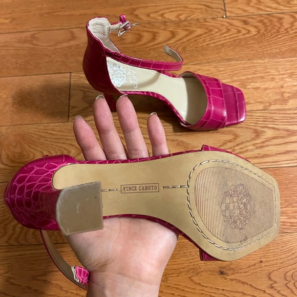 Fuchsia Croc Print Heels from Vince Camuto - Picture 4 of 4